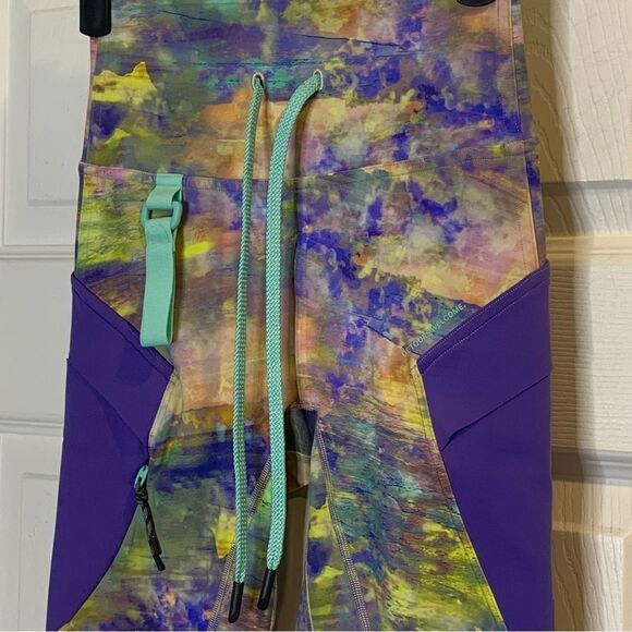 Lululemon Cargo Super-High-Rise Hiking Tight 25" Size 2 ALNM Altered Multi-Color - Picture 8 of 11